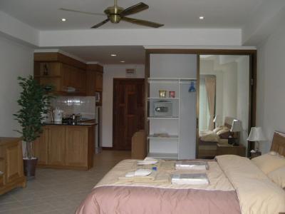 pic Open plan studio apartment