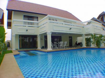 pic A superb two storey family home