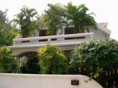 pic Charming House with Pool