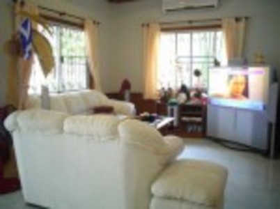pic 2 bedrooms / 2 bathrooms house