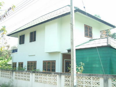 pic Located near Mee Chok Market