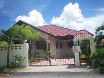 pic Detached bungalow , 2 bathrooms