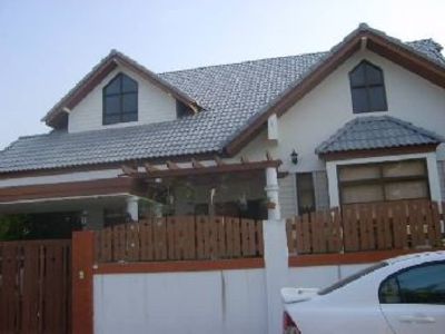 pic Double storey house in East Pattaya