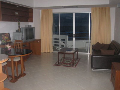 pic 1 bed 2 bath with open floorplan 