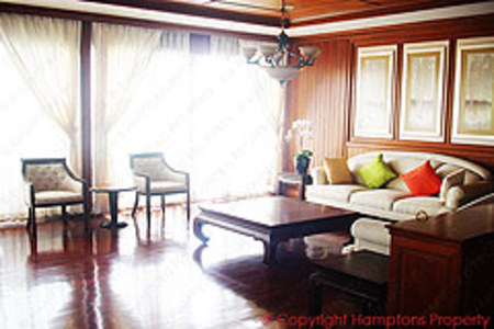 pic Very large 4 bedroom unit