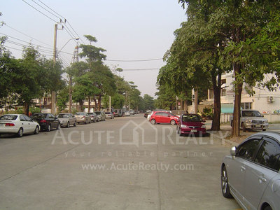 pic Land for sale 216 sqw. On Ekamai - Ram I