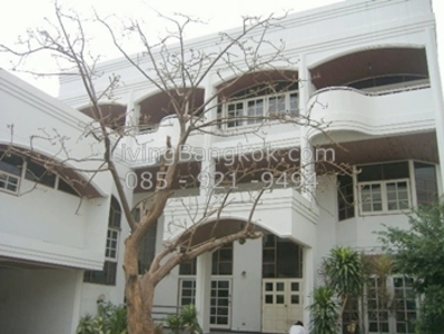pic Large Phaholyothin House for BUSINESSES