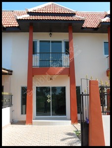 pic New Town House 2 Bed 2 Bath for Sale