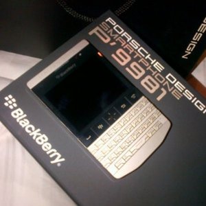 pic For Sale:Blackberry porsche and Z 10
