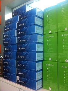 pic Offering Sony Playstation 4 500GB